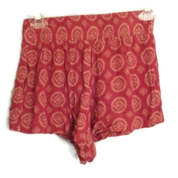 Brandy Melville One Size Shorts Red Boho Print High Waisted Crinkle Medallion - Picture 4 of 7